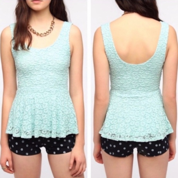 Pins & Needles Tops - Pins & Needles Top Sleeveless Daisy Lace Peplum L